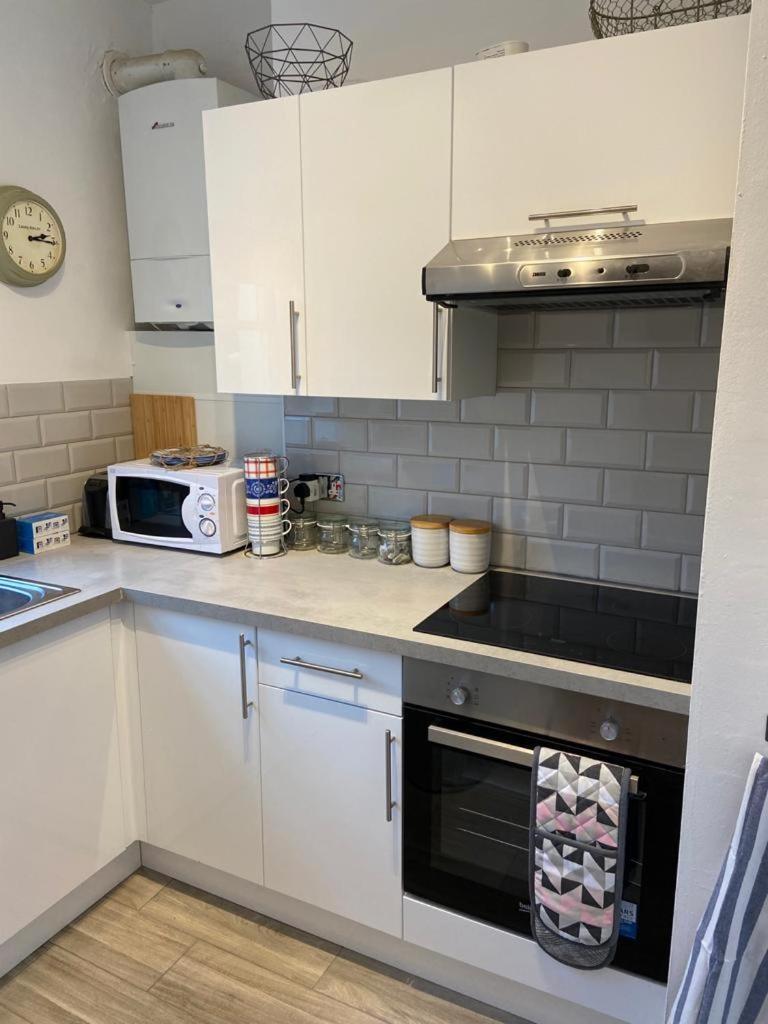 Centrally Located, Comfortable Apartment Near Station, Beach And North Laines Brighton Rom bilde